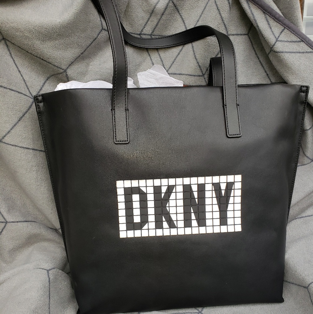 Dkny tote purse